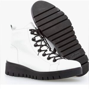 LIKE NEW Gabor Leather White & Black Lace-Up Combat Boot with lug soles.